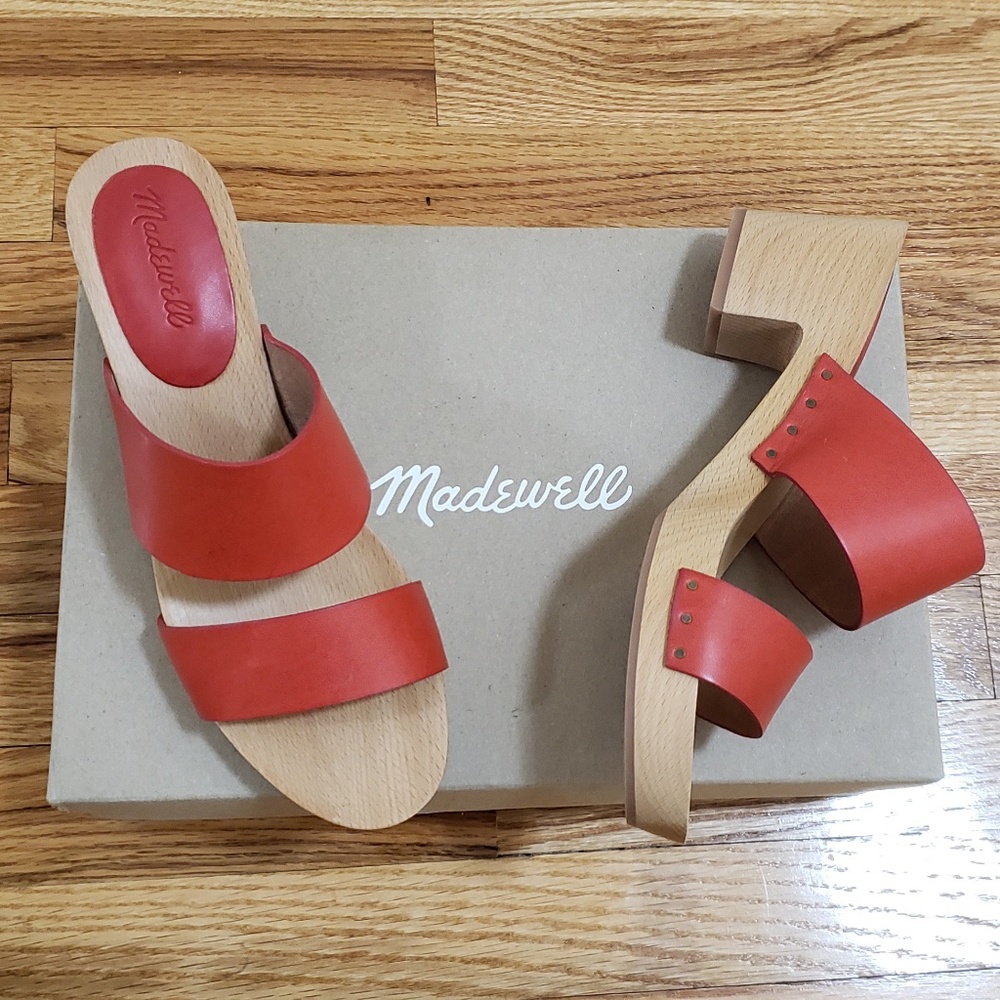 Madewell The Clara Clog Sandal in Lipstick Red